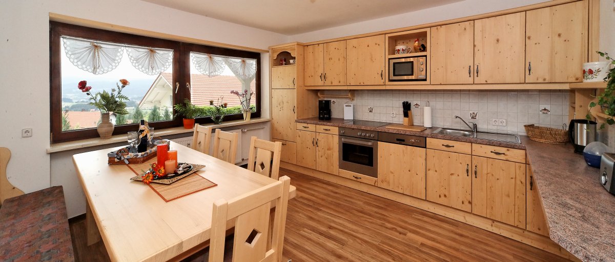Bayerischer Wald Gruppenferienhaus große Küche