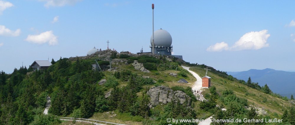 ausflugsziele-bayerischer-wald-arber-berggipfel-wanderungen